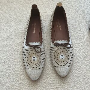 Bamboo Women's Cream Crochet Flats
